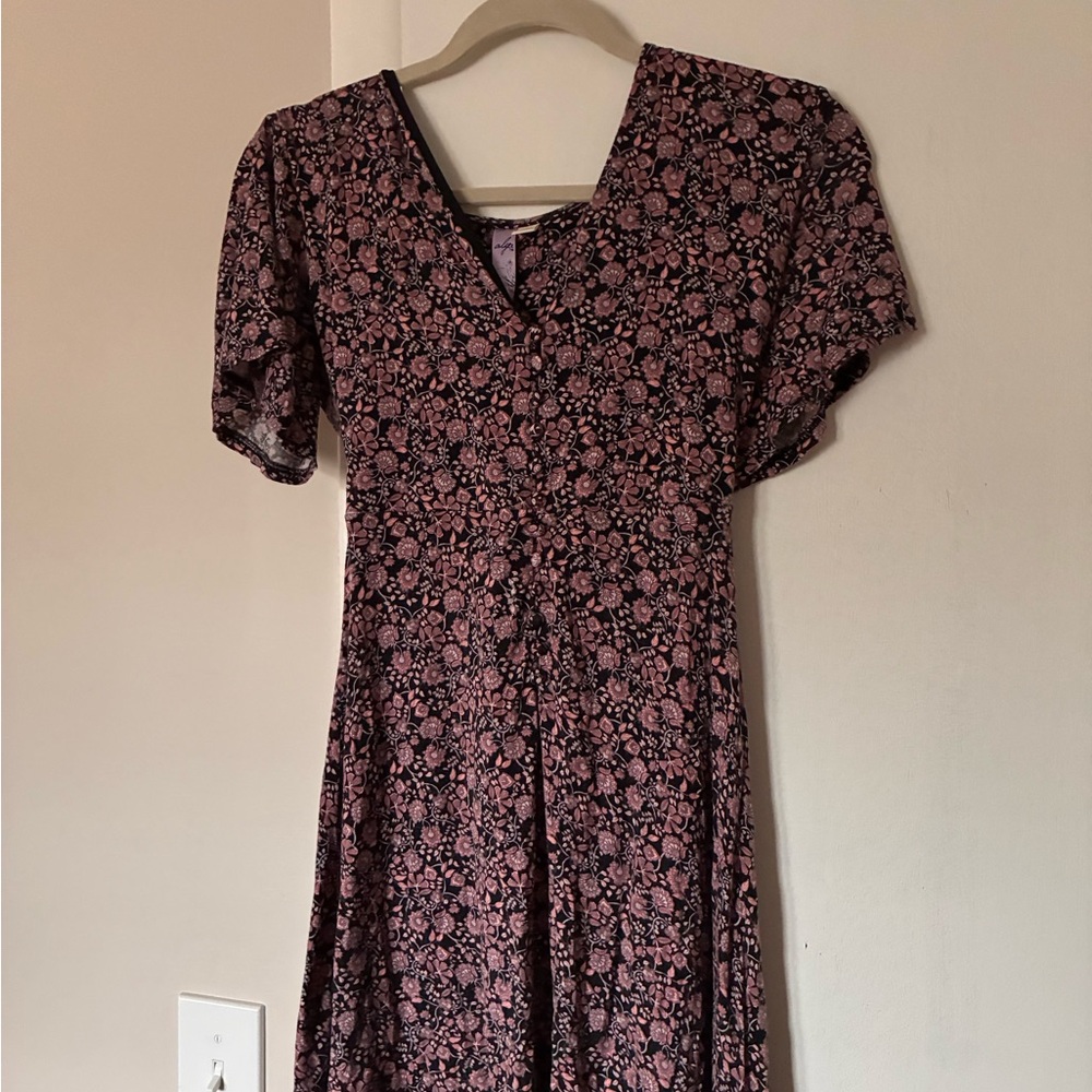 Francesca's Collections Black and Pink Floral Midi Dress
